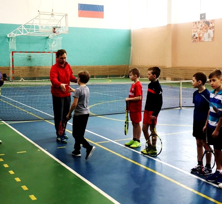 Красное эхо гусь хрустальный. Спорт гусь хрустальный. Спорт гусь хрустальный. Гусь хрустальный хрусталь лого. Спорт гусь хрустальный.