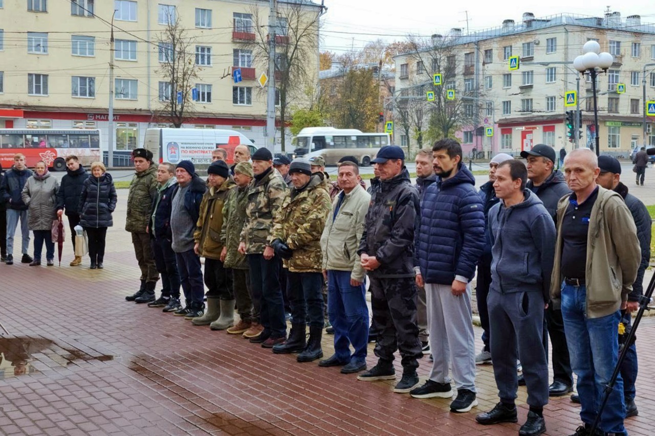 По стопам дедов и отцов – за мир без нацизма»: добровольцы из Владимирской  области отправились на службу по контракту