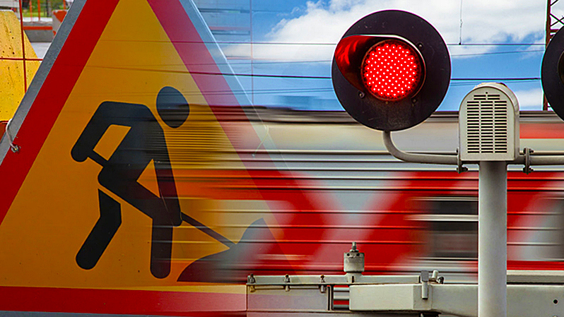 27 октября на железнодорожном переезде 196 км (ст. Нечаевская) движение для автотранспорта с 8 до 19  будет закрыто в связи с капитальными работами железнодорожного пути на переезде