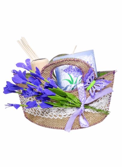 Корпоративные подарки на 8 марта: разнообразие изделий и их важность