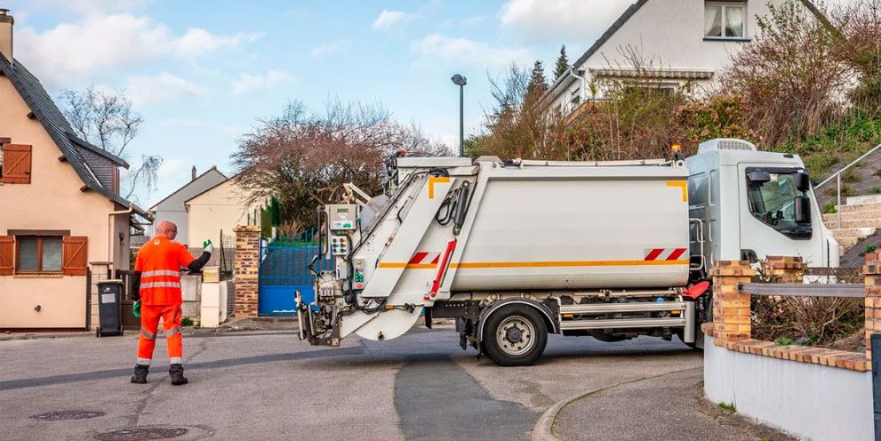 Организация вывоза мусора в частном секторе: актуальные задачи