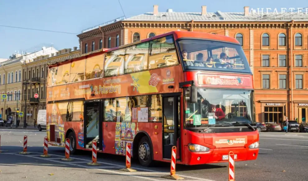 City Sightseeing: экскурсия по Петербургу на двухэтажном автобусе