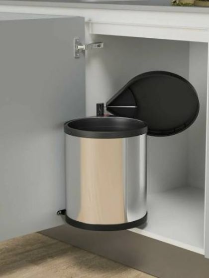 Как выбрать идеальное мусорное ведро для кухни: от компактности до гигиены