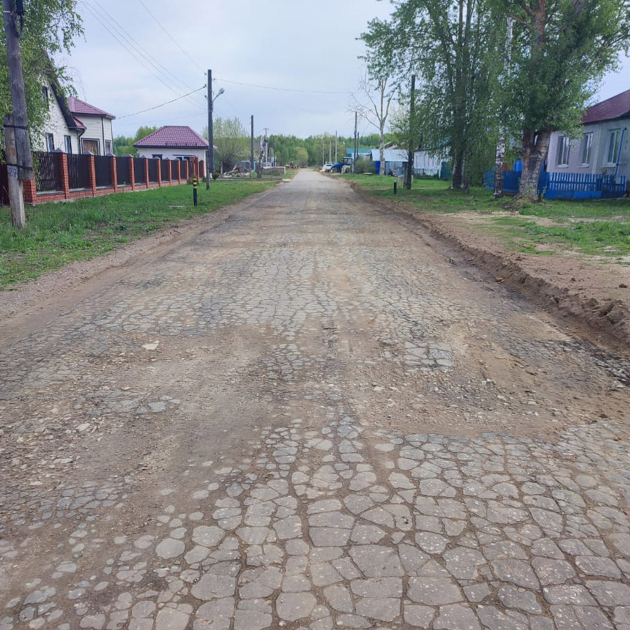 Ремонт автомобильной дороги в деревне Аксеново. До и после.