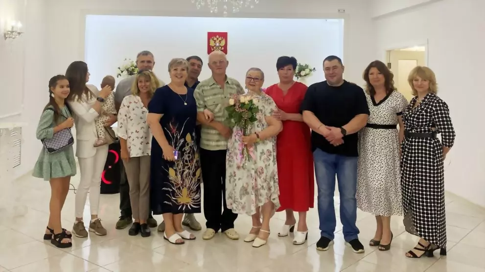 «Все начинается с лю...
