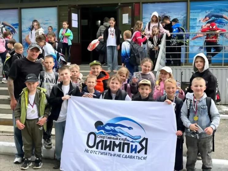 Восемь медалей коман...