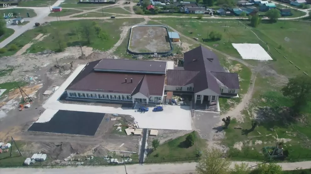 В поселке Золотково...