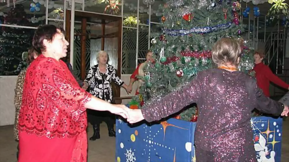 Любить никогда не по...