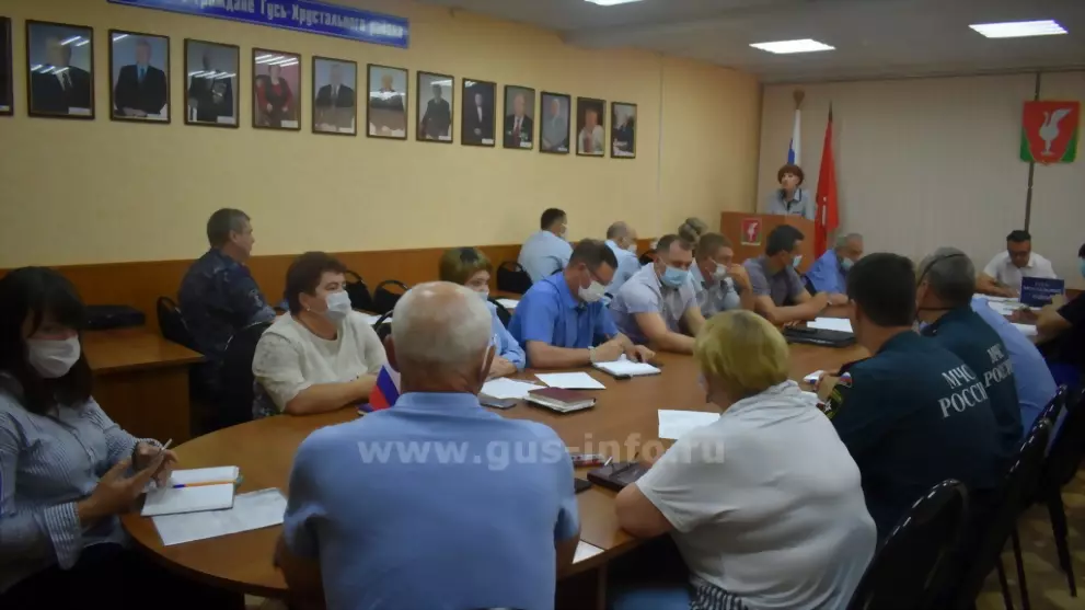 В администрации Гусь...