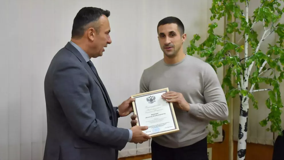 Тренеру по боксу Гус...