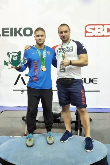 Денис Стольников из...