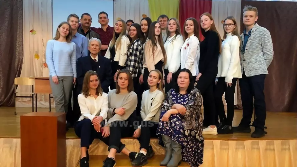 Встреча членов литер...