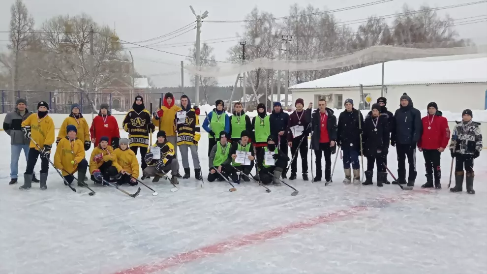 Турнир по хоккею с м...