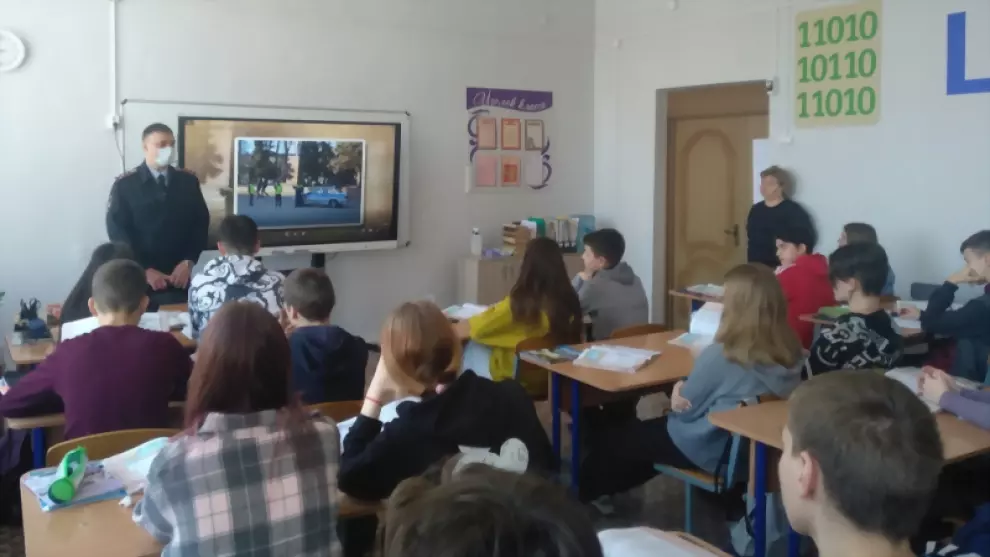 Госавтоинспекторы пр...