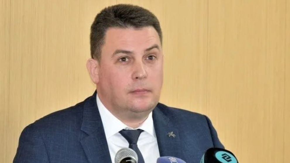 Сотрудники ФСБ задер...