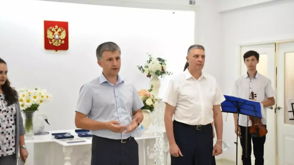 Глава города Алексей...