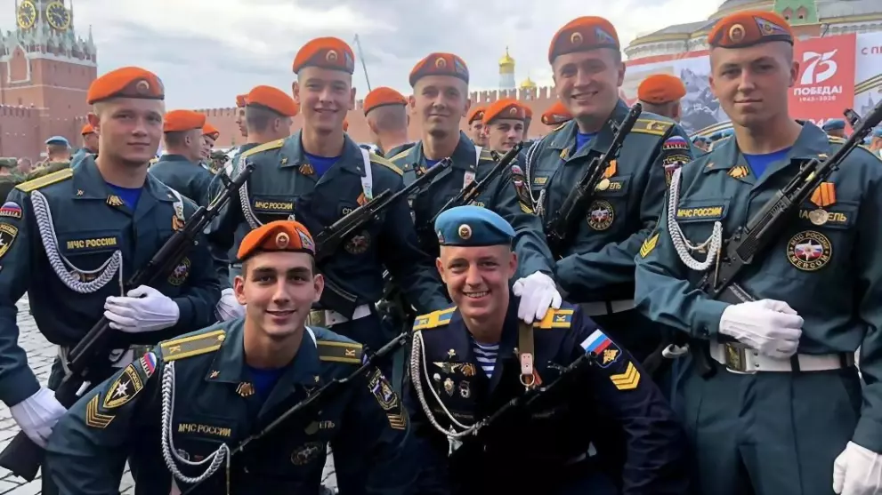 В параде Победы на К...
