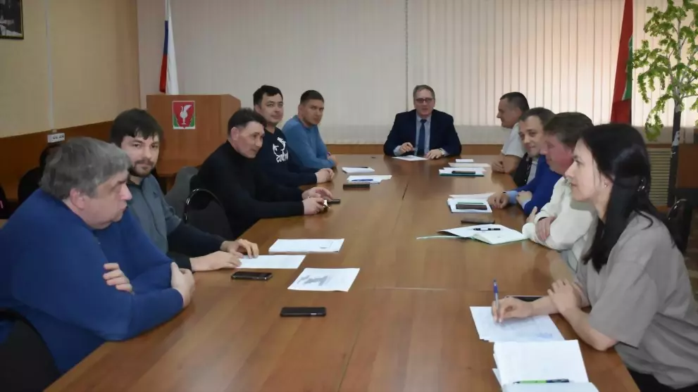 В поселке Золотково...