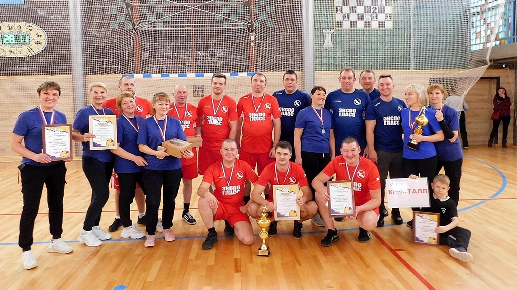 В Курлово прошли соревнования по волейболу зачет спартакиады завода ООО «Экспо Гласс».