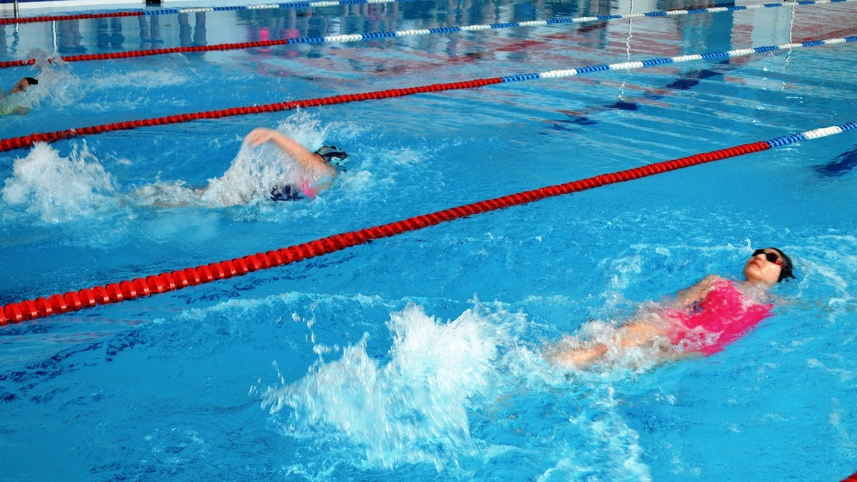 В Гусь-Хрустальном прошли межмуниципальные соревнование по плаванию «Здравствуй лето»