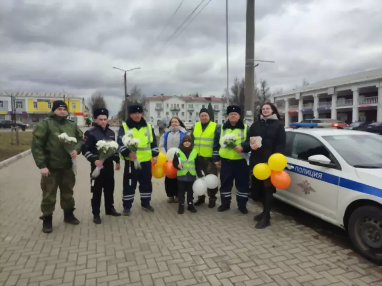Акция «Цветы для авт...
