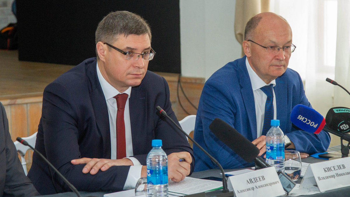 В Суздале прошло выездное заседание комитета Совета Федерации по бюджету и финансовым рынкам