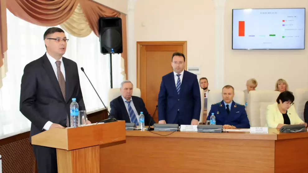 Депутаты Законодател...