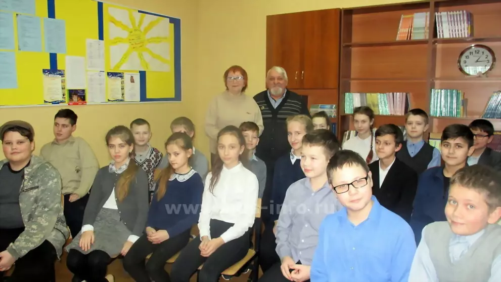«Поэтом стал я понев...