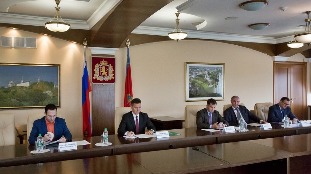 Регионам поставили з...