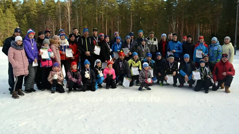 В  поселке Красное Э...