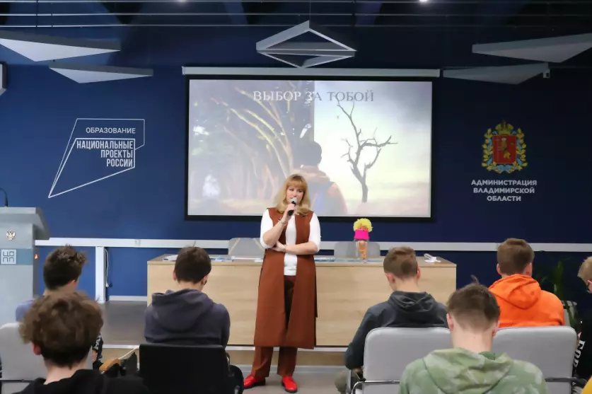 Общественники займут...