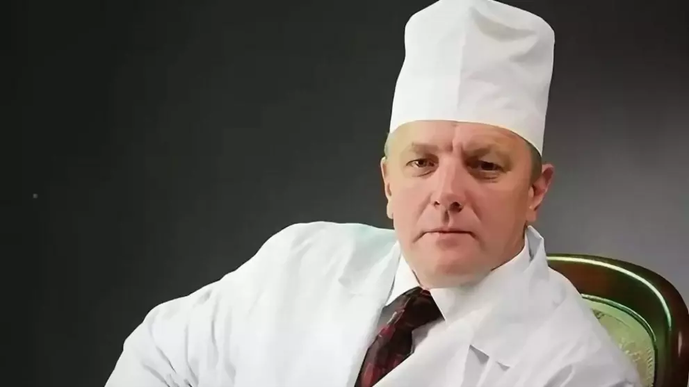 В отношении главного...