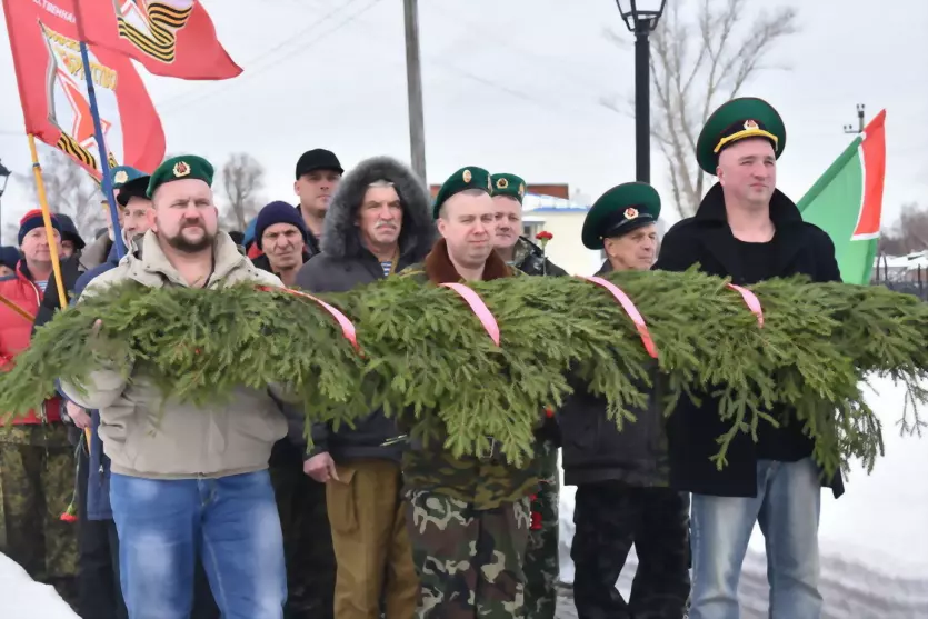 Почтили память павши...