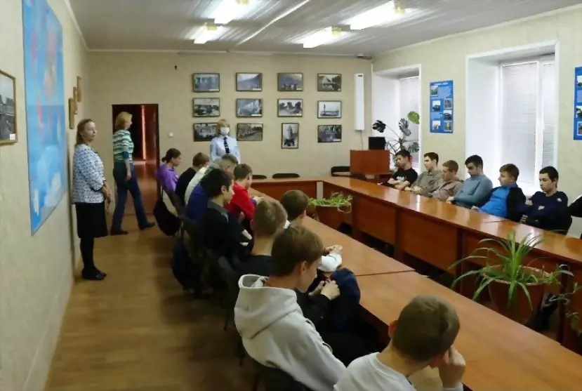 Госавтоинспекторы пр...