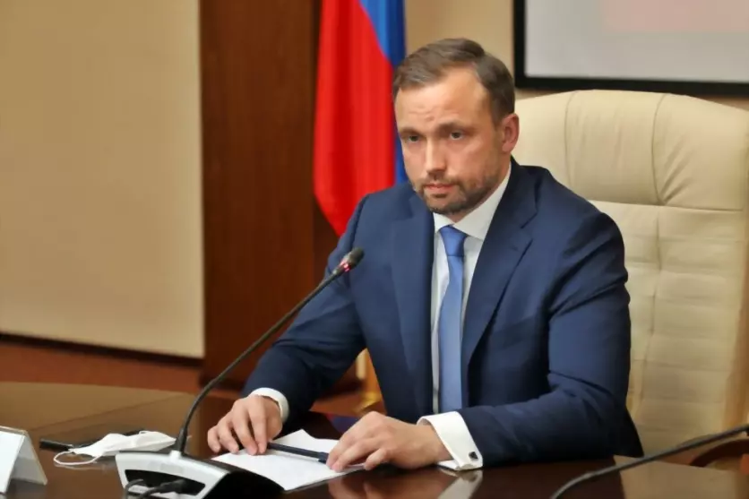 У первого заместител...