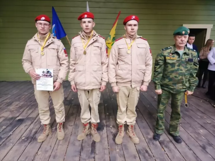 Поздравляем юнармейц...