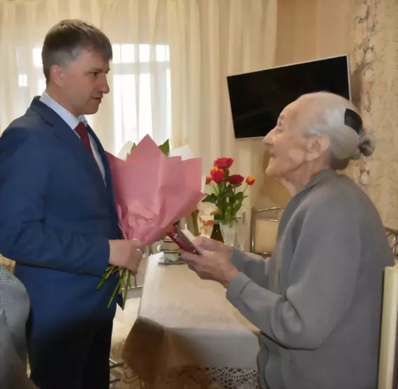 Глава города Алексей...