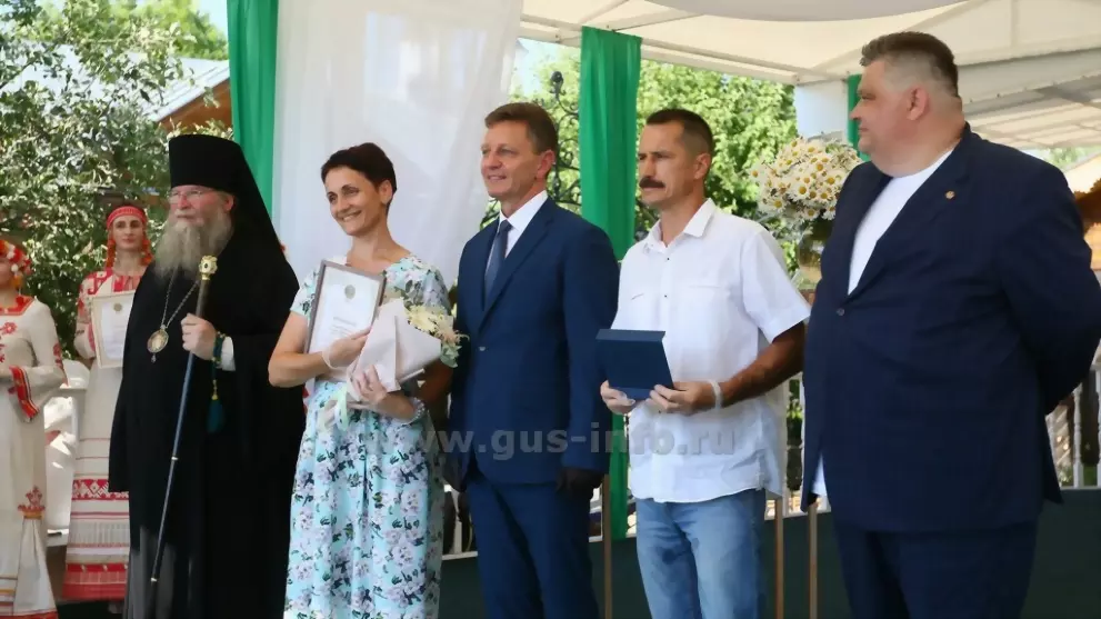 Губернатор Владимир...