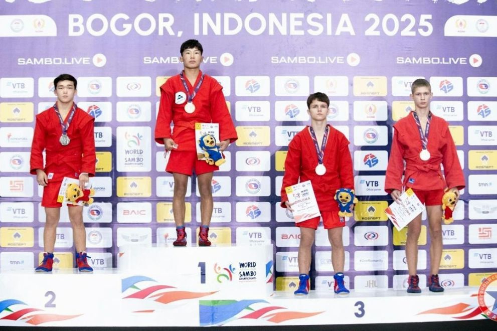 Максим Иванюк из Вла...