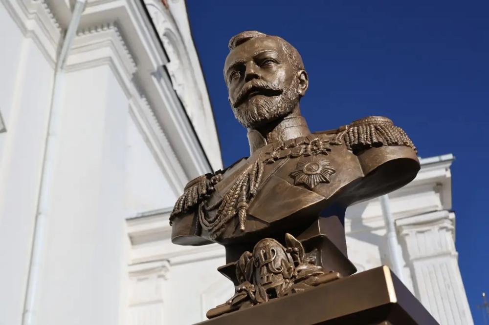 Во Владимирской области установили бюсты святителя Луки Крымского и императора Николая II
