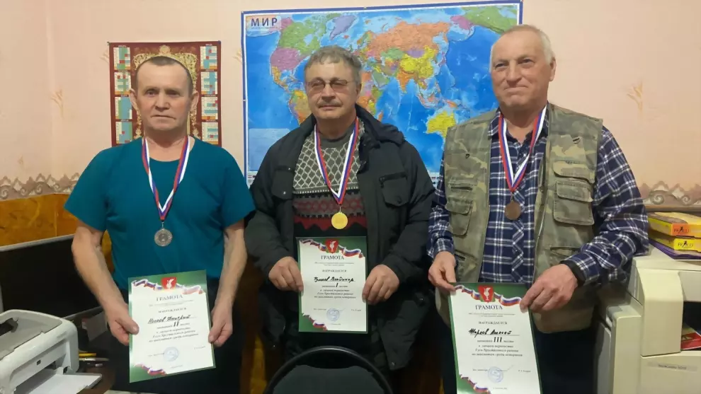 В поселке Золотково...