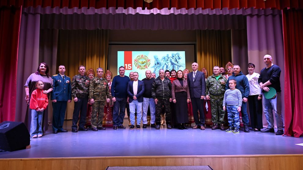 В Золотково почтили...