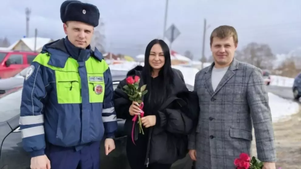 Полицейские, предста...
