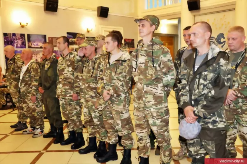 Вернитесь с Победой,...