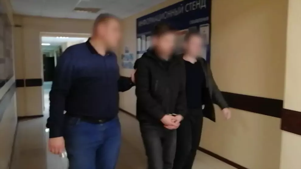 Сотрудники уголовног...