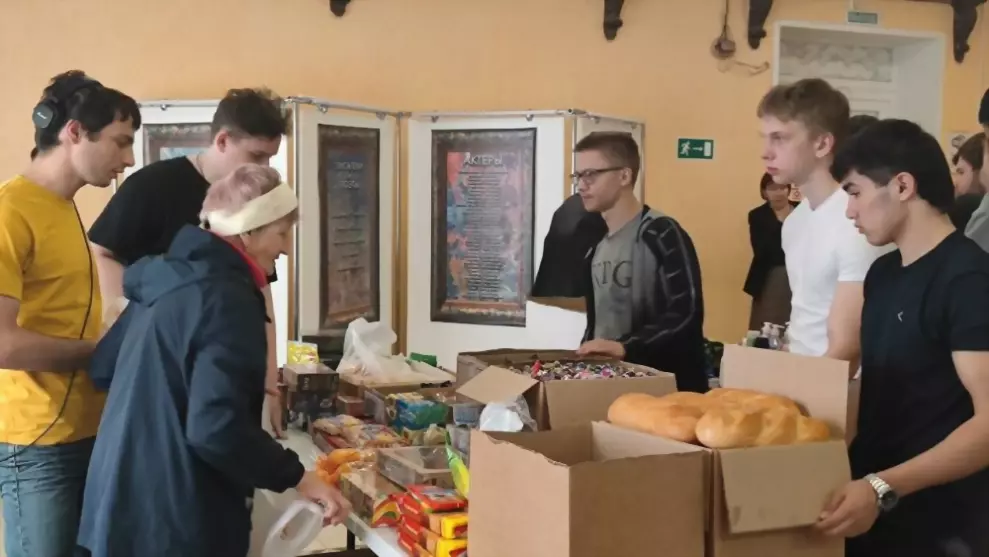 Своих не бросаем: в...