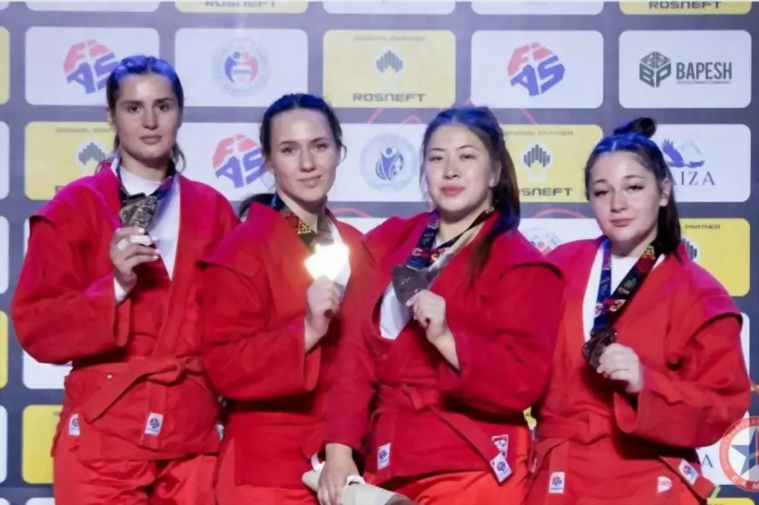 Анастасия Хомячкова...