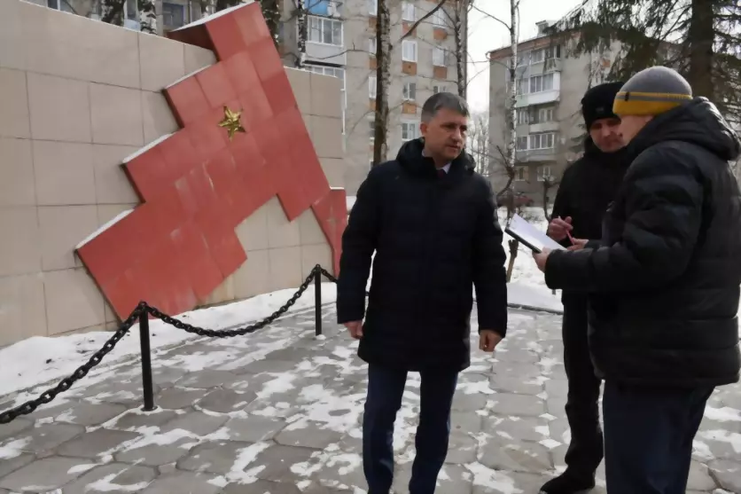 Глава города Алексей...