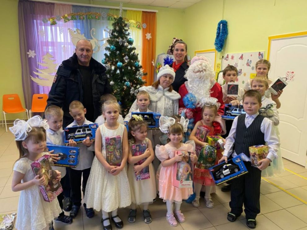 Полицейский Дед Моро...