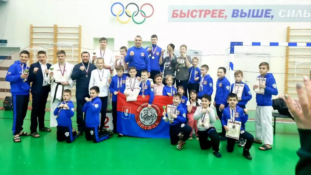 Спортсмены клуба «ВИ...